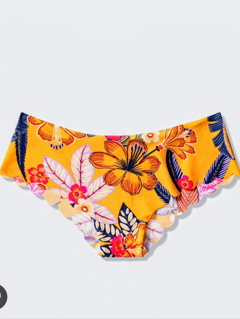 PINK Victoria's Secret No Show Scalloped Cheekster
